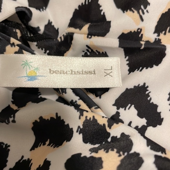 NWT Beachsissi Women’s Leopard Print Swimwear Top Size XL - Picture 4 of 4